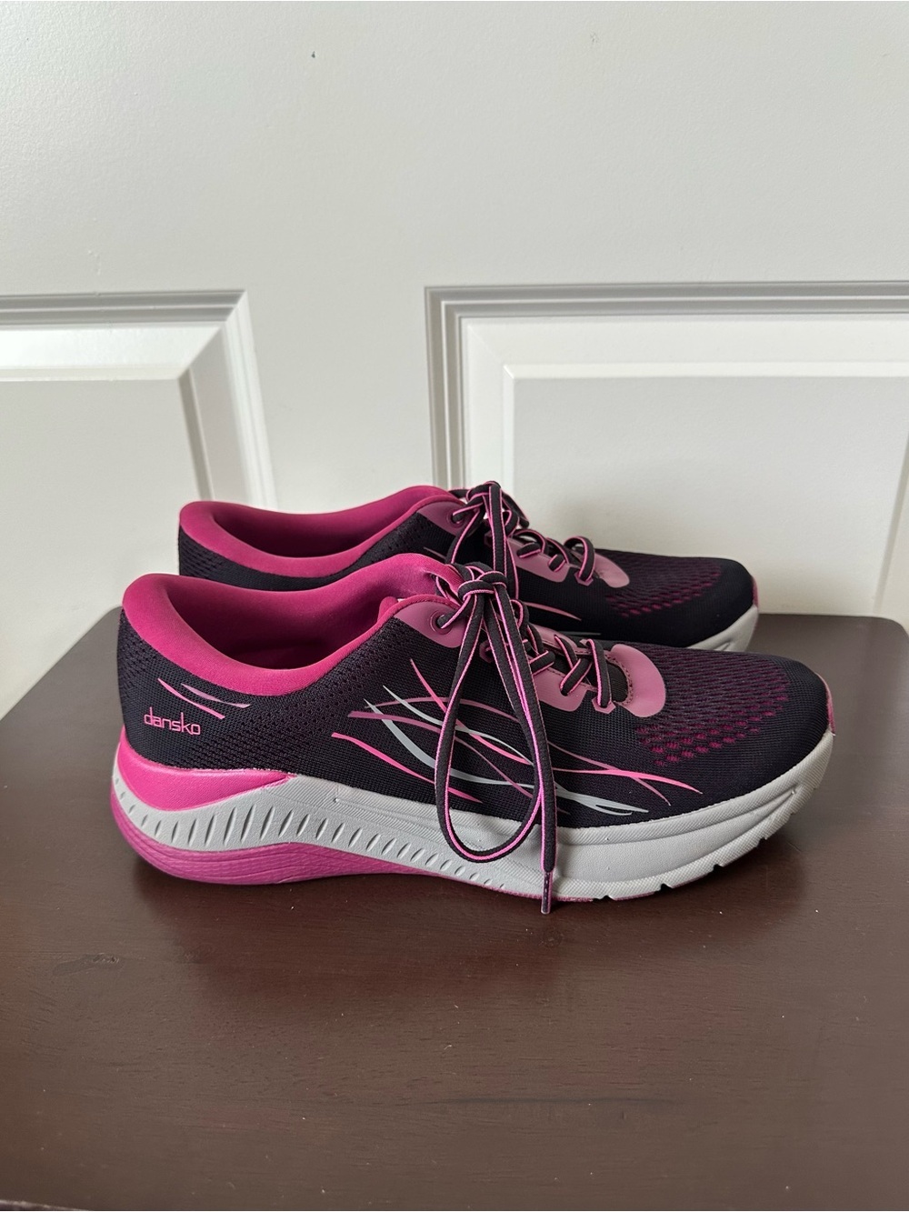 Dansko Women's Pace Walking Sneakers Black and Purple Size 41